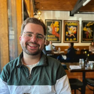 Alex Billson Headshot